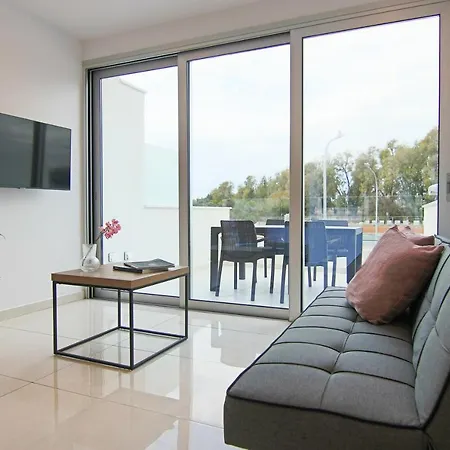 Phaedrus Living - Seaside Luxury Flat Harbour 104 *