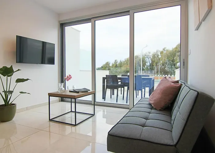 Phaedrus Living - Seaside Luxury Flat Harbour 104 *