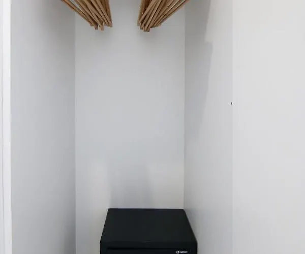 Phaedrus Living - Seaside Luxury Flat Harbour 104