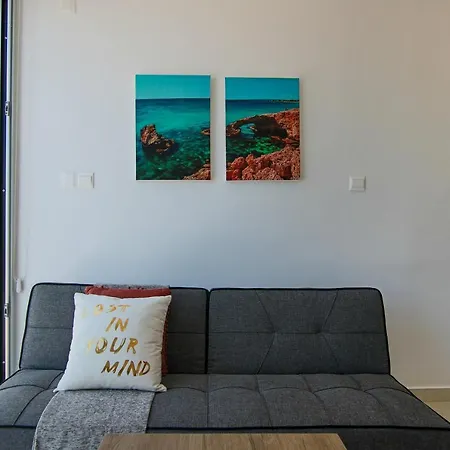 Phaedrus Living - Seaside Luxury Flat Harbour 104 *